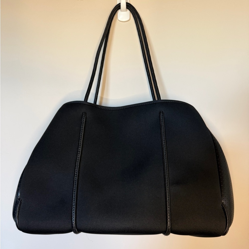 HAUTE SHORE Black Women's Tote Bag - Picture 2 of 7